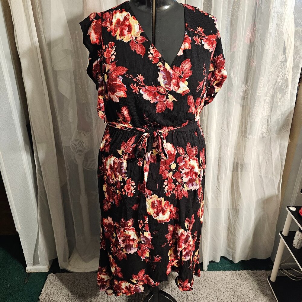 #162 City Chic Floral viscose faux wrap Maxi dress. Size 14 Large NWT NEW